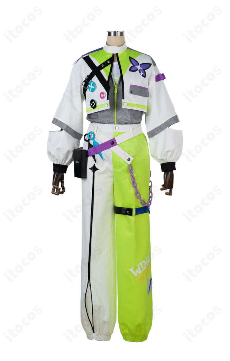 ウィンクキラー衣装の正面全体。コートからインナー、装飾の配置まで高再現のデザインが確認できるカット。