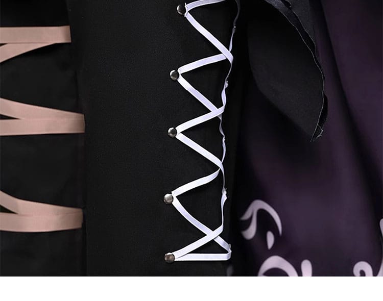 暁山瑞希コスプレ衣装・ズボン腿部の装飾アップ。実用性とデザイン性の両立。