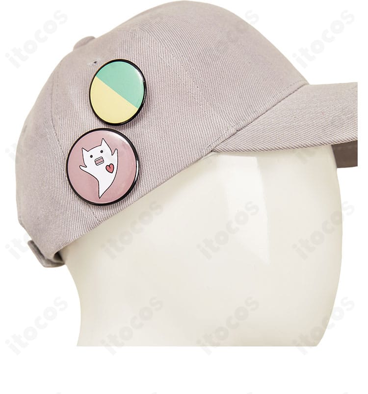 帽子装飾のディテール。エレイナの象徴的なデザインを再現した前面意匠。