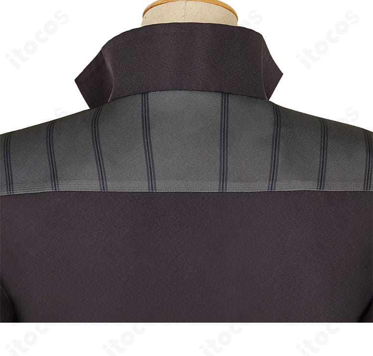 LAZARUS アクセル コスプレ衣装の背面装飾ディテール。背中の意匠とステッチの見え方が分かる画像