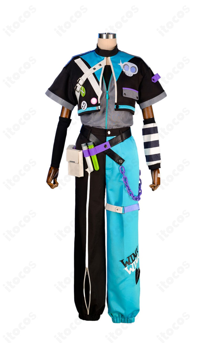 ウィンクキラー衣装の正面全体。ジャケットのライン、ベルトとウエストポーチ位置、小物配置が分かる商品正面図