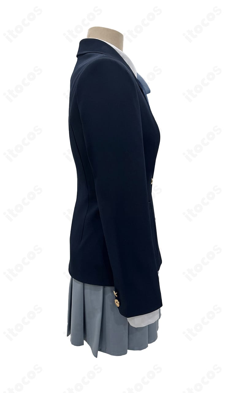 けいおん! 制服コスプレ右袖の装飾と縫製のアップ。袖口の形状と仕上げが分かる写真