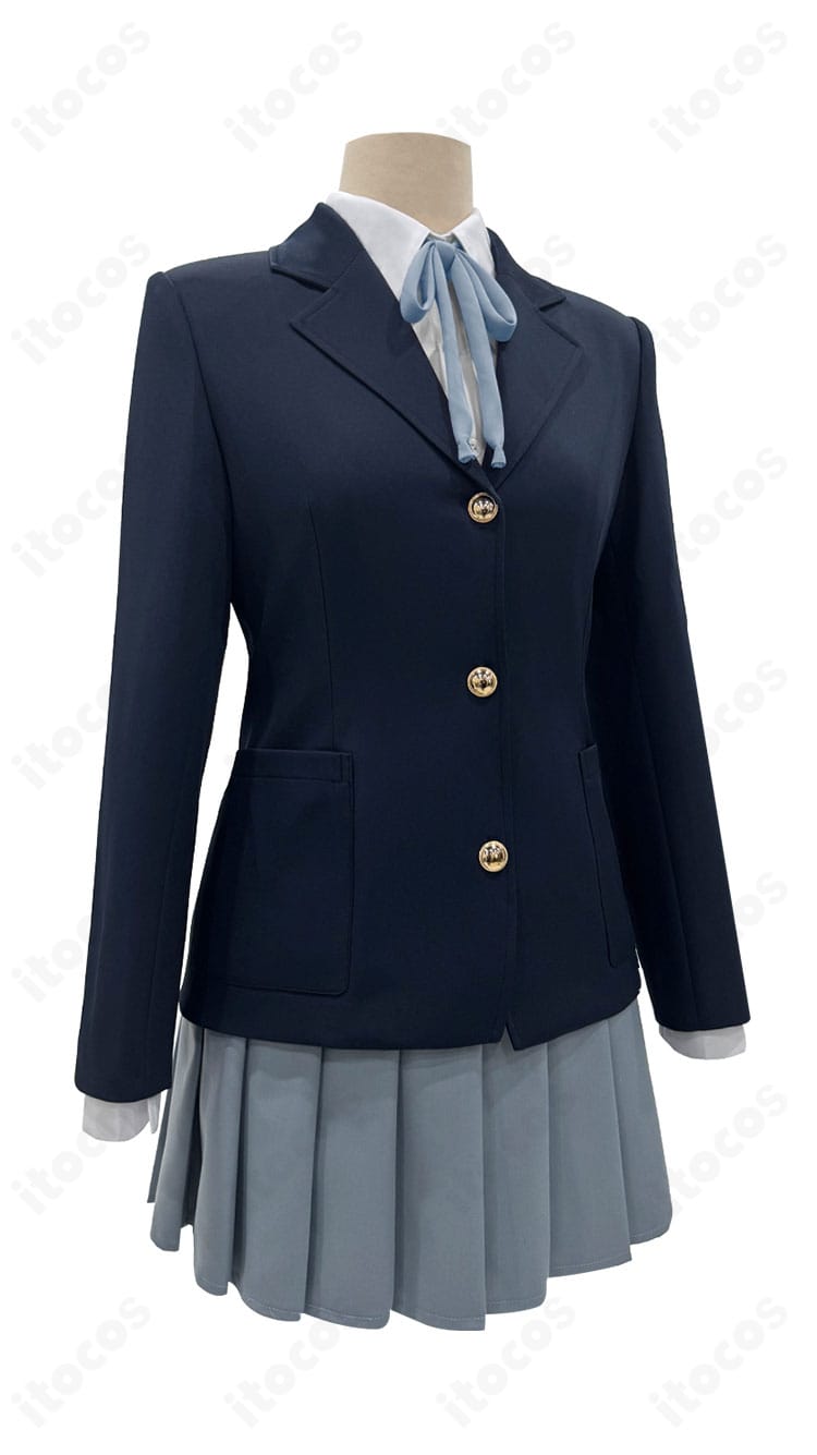 けいおん! 桜が丘高校 制服コスプレの右側シルエット。ブレザーとプリーツのラインが分かる角度