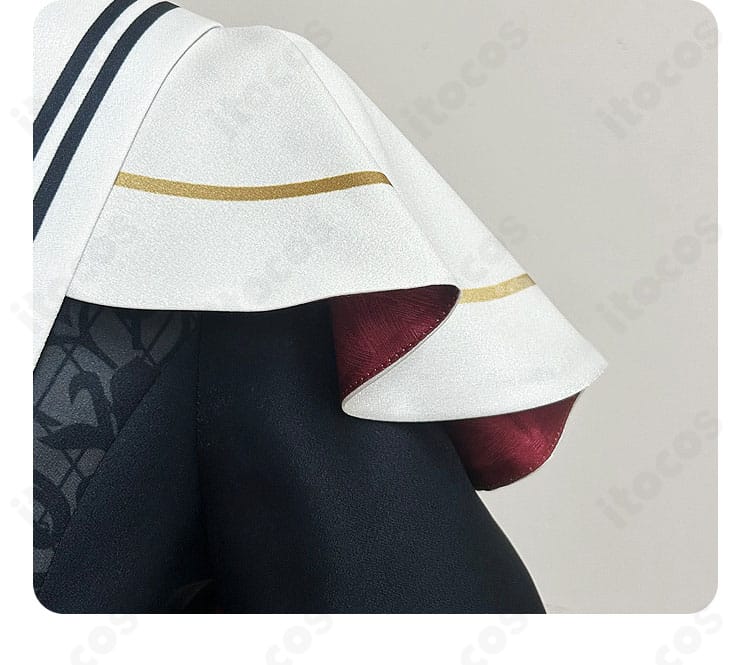 あんさんぶるスターズ！！ コスプレ衣装 肩・袖の装飾ディテール。肩章風の飾りと袖口の意匠を近距離で表示