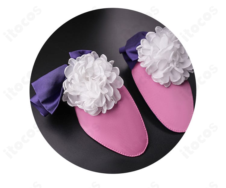 星宮六喰コスプレ衣装の耳飾りパーツの接写。形状と質感のディテール