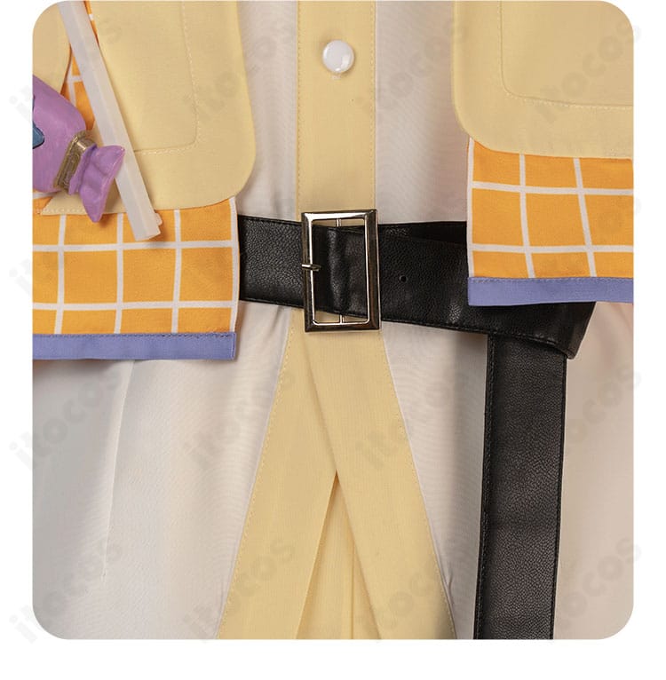 天祥院英智 腰ベルト装飾。バックルと飾りチェーンの精緻な仕上げ。