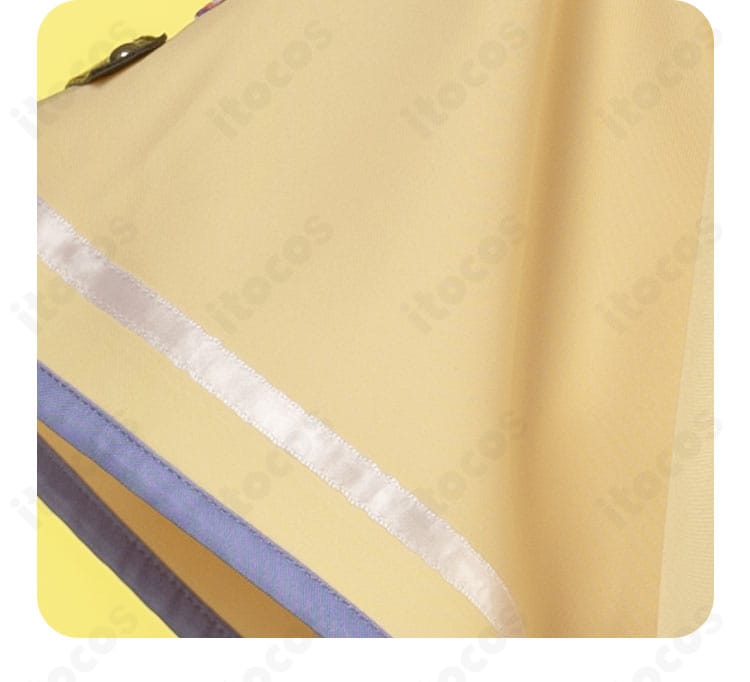 天祥院英智 袖口ディテール。刺繍とトリムの繊細な意匠を確認。