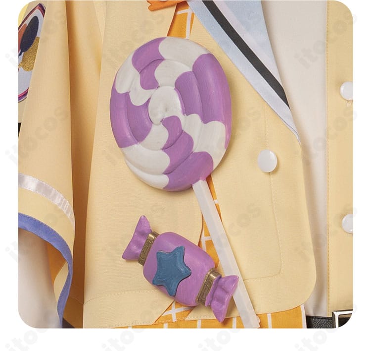 天祥院英智 胸飾りディテール。中心装飾とリボンの重なりが美しく撮影映え。