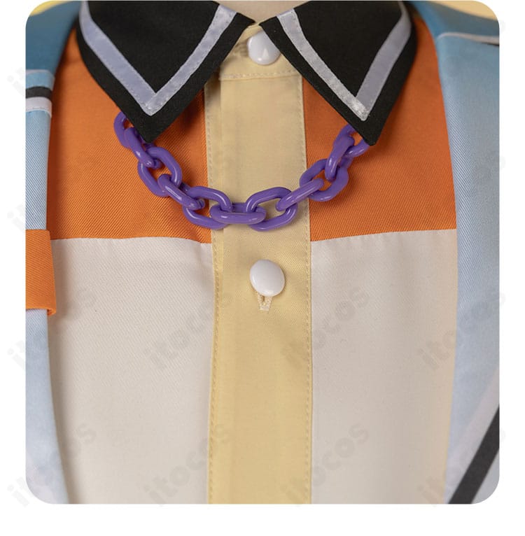 天祥院英智 襟飾りの近接。キャラクター性を象徴する華やかな襟元アクセサリー。