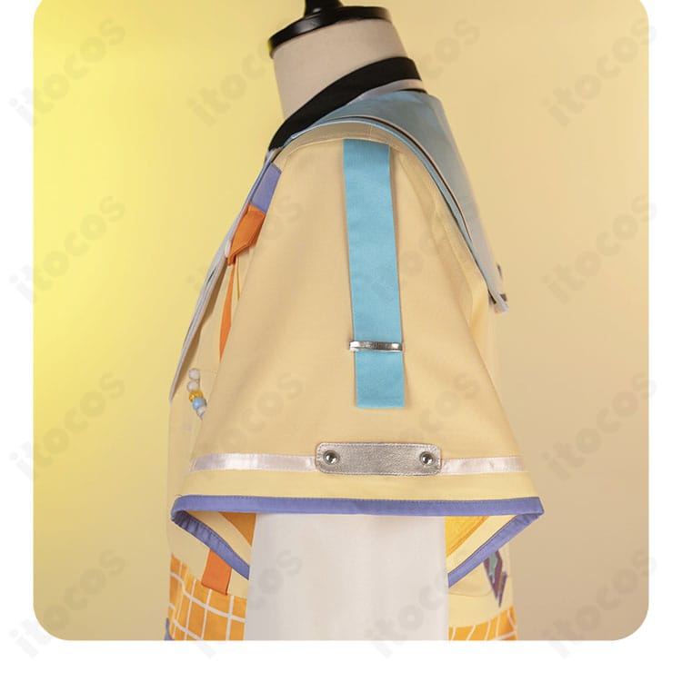 天祥院英智 肩・袖デザイン詳細。エッジの装飾がコートの華やかさを強調。