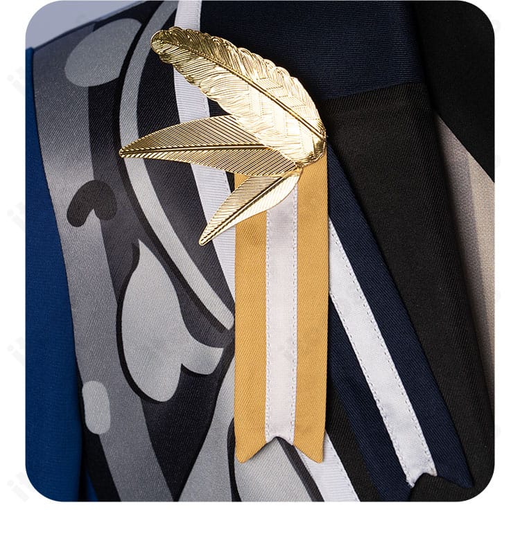 衣領の装飾ディテール。縫製ラインが整った高級感のある仕上がり