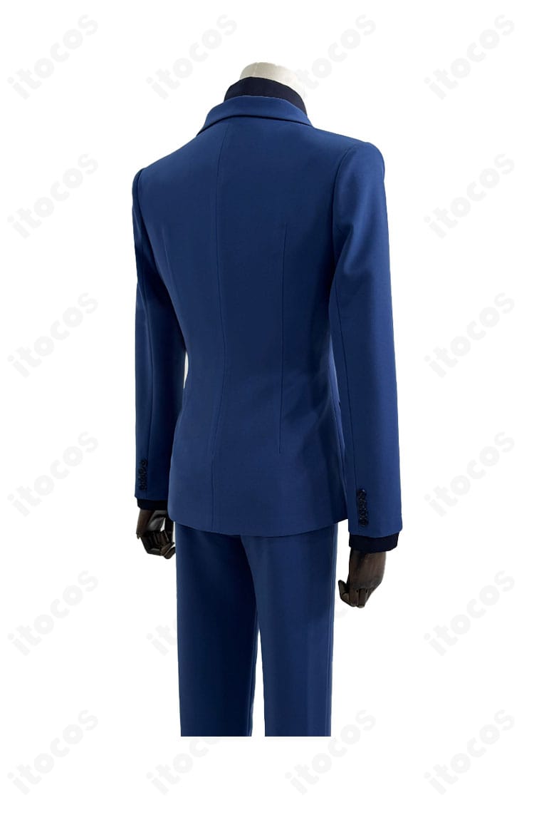 学園制服コスプレの側面〜背面ディテール。背面の切替ラインとベントで形が崩れにくい設計。