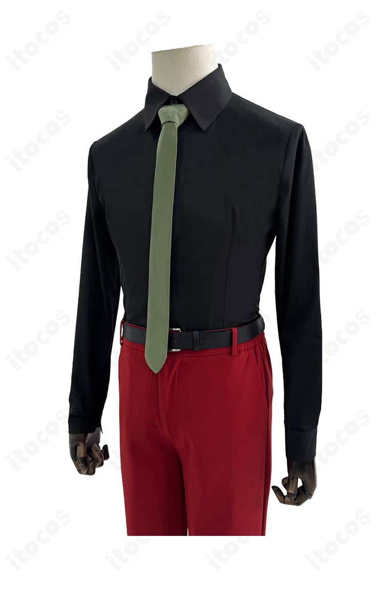 ミヒャエル・カイザーのシャツとネクタイの近接カット、結び目と生地感の質感描写