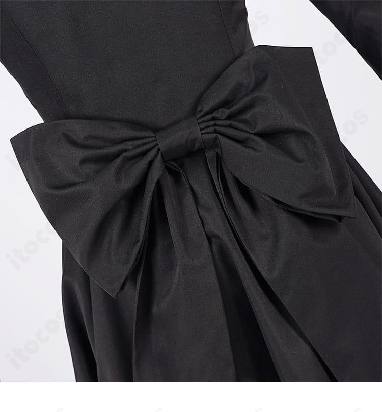 シエル・ファントムハイヴ 27巻衣装 背部蝶結びのアップ。立体的な結びと豪華な印象を強調。