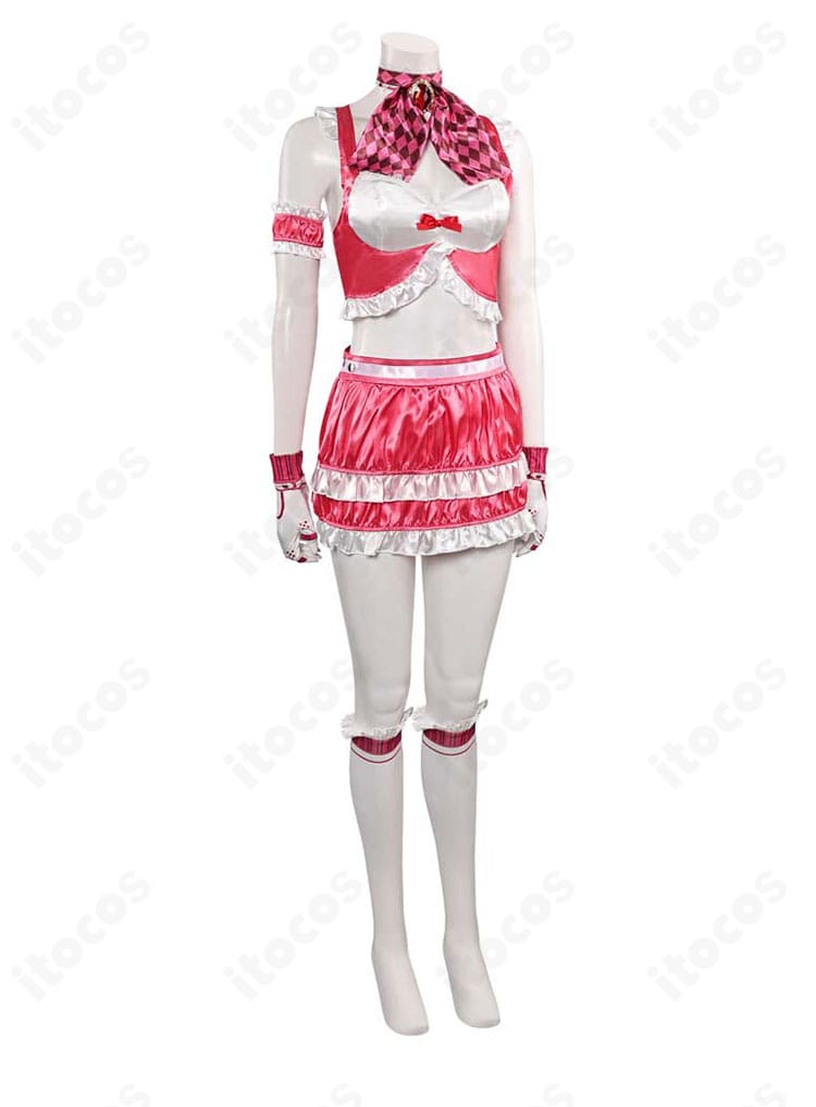 右側面ディテール：リリ衣装のサイドシルエットとフリル、ウエストのラインを確認。