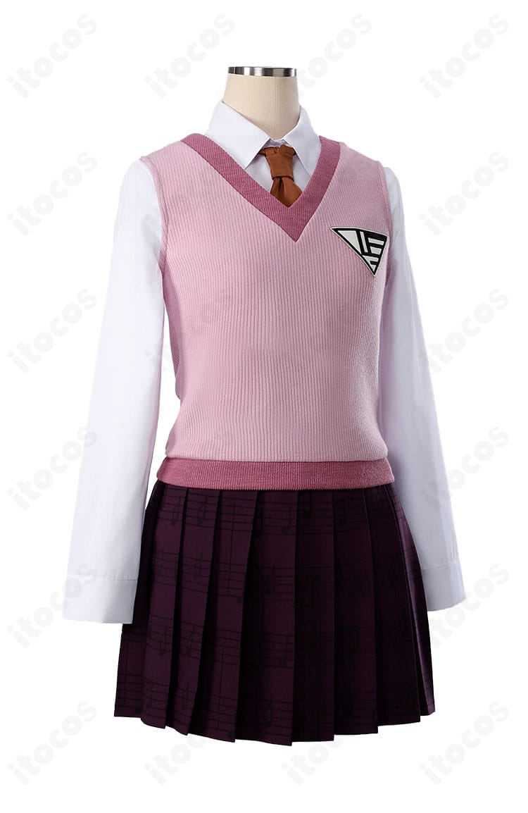 赤松楓コスプレの側面。スカートのプリーツの落ち感やベストのフィット感、タイの長さなどのプロポーションを示す画像。