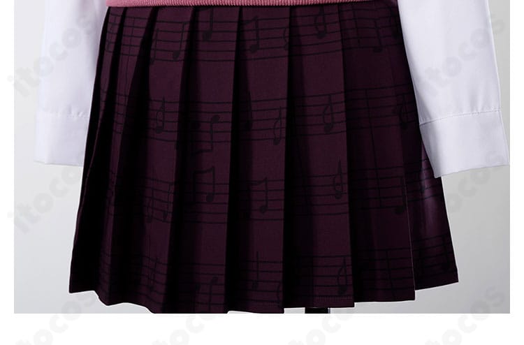 赤松楓コスプレのスカートディテール。プリーツの整いと生地の発色・質感にフォーカスした接写画像。