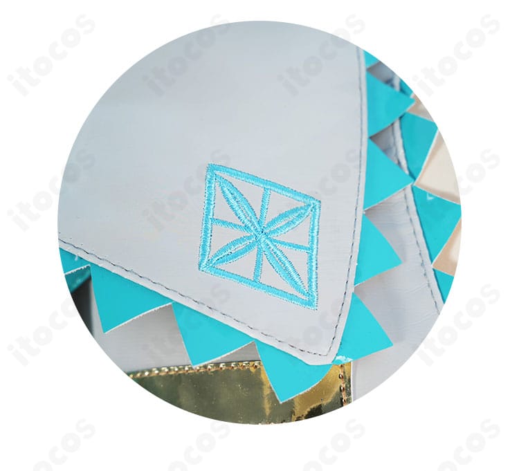 初音ミク V2版コスプレ衣裳の裾装飾ディテール。縁取りとステッチの丁寧な仕上げを強調