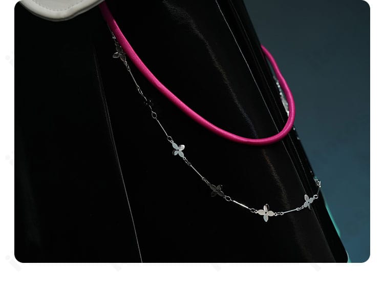 初音ミク NT版コスプレ衣装のウエスト周り詳細。リボン装飾と配色のバランス