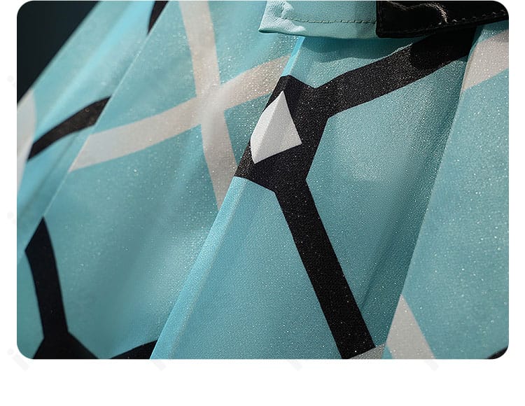 初音ミク if 衣装のスカート裾。縁取りと装飾ラインの仕上げが分かる近接写真