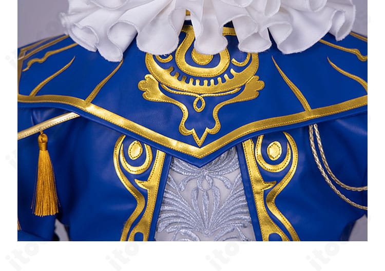 背面ヨークとステッチのディテール。マット生地で陰影が美しく出る仕様。