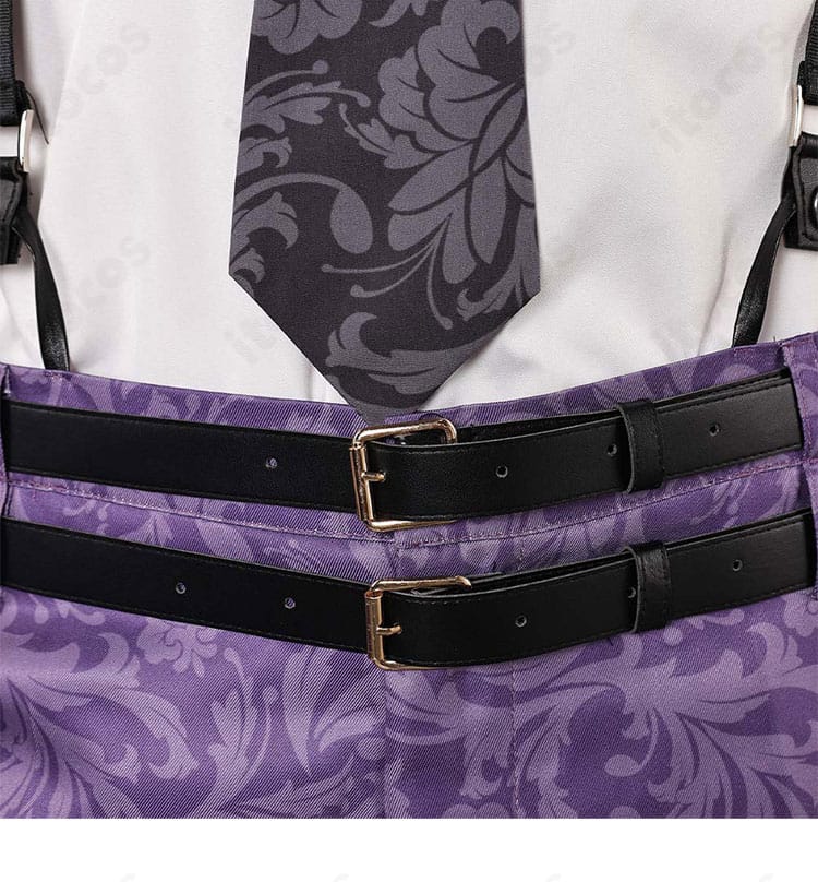 ヴィンセント・ヴァレンタイン衣装のウエスト周り。豪華なベルトと留め具の作り込みを強調。