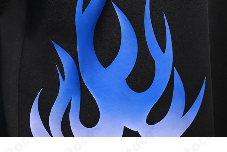 白石杏コスプレ衣装の胸元〜服飾図案の刺繍ディテール。模様の再現性がわかる拡大写真