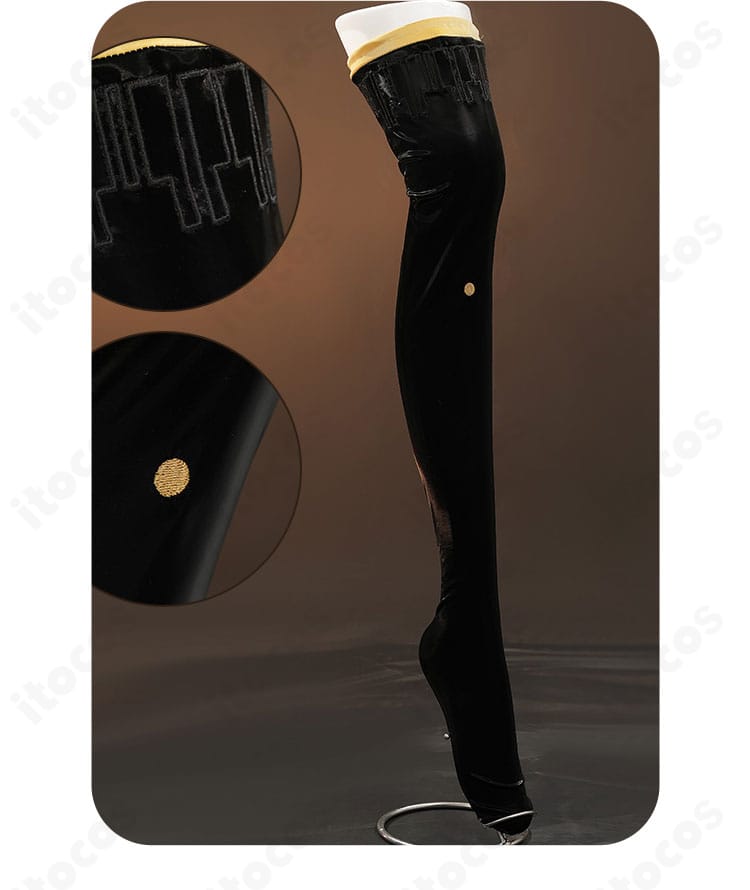 巡音ルカ コスプレ衣装のレッグカバー装飾。足元パーツのディテールとフィット感を表現。