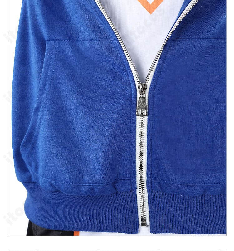 ルーク衣装のフロントチェーン装飾ディテール。留め具の構造と位置関係を確認できるカット。