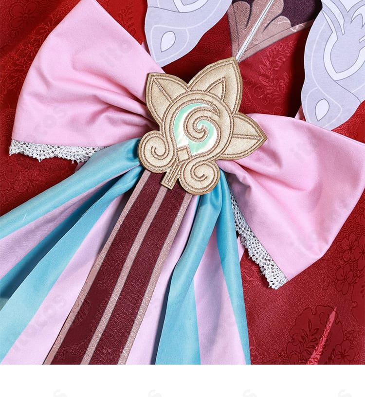 ヒアンシー衣装の背面全景。ラインと配色のバランスがわかる忠実再現のデザイン。