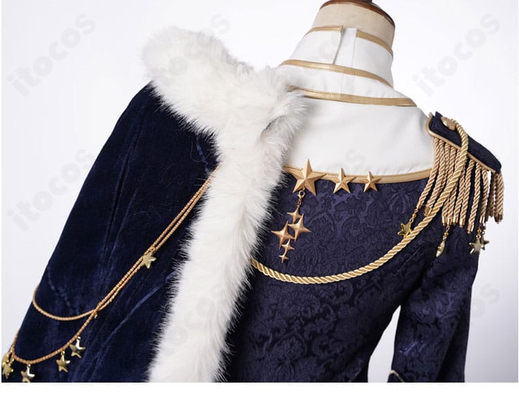 白上フブキ キング衣装の背面飾りアップ。背中中央の装飾と刺繍パターンのディテール。