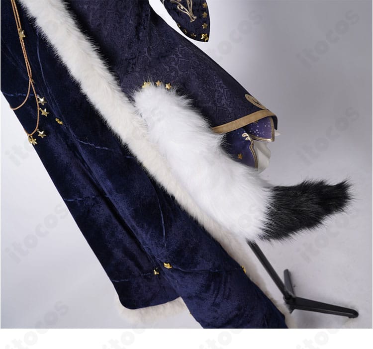 白上フブキ キング衣装の尾部装飾ディテール。後ろ姿のアクセントになる優雅なデザイン。