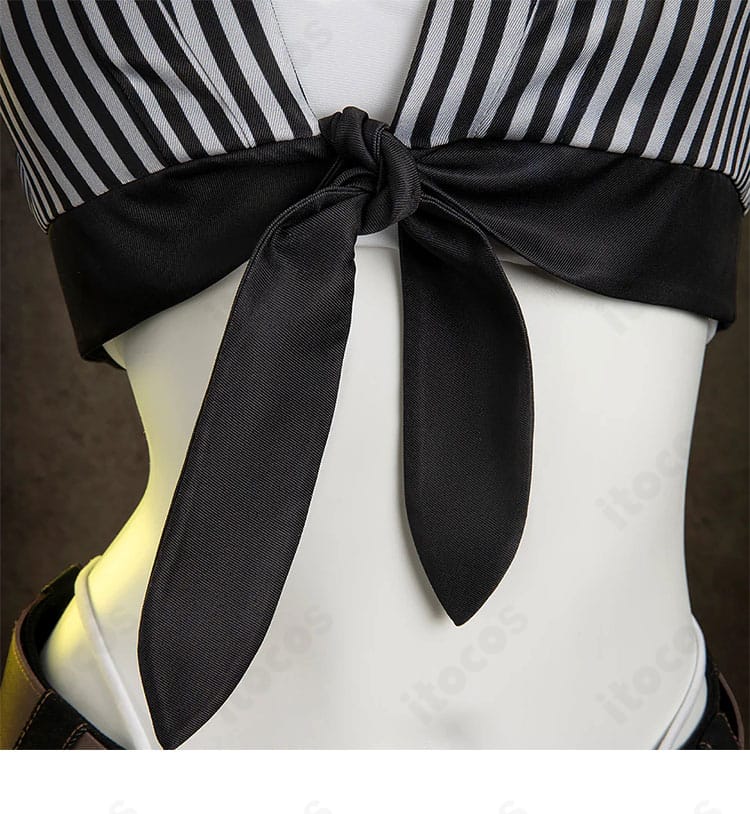 ティファ・ロックハート コスプレ衣装の紐結び装飾ディテール。結び目の形とバランスが分かる。