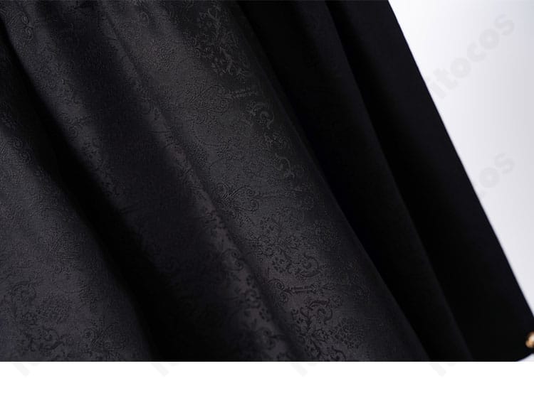 花柄モチーフ装飾の接写。Nova衣装の華やかさを引き立てるパターン表現