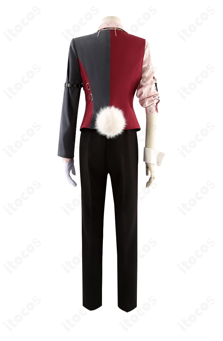 エイト コスプレ衣装の背面。尻尾や背面装飾、ベストの後ろ姿ディテールが確認できる