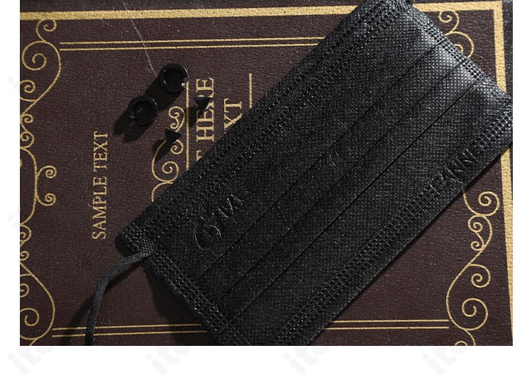 NU:カーニバル 玖夜 胸元アクセサリー｜存在感あるメタル調チャーム