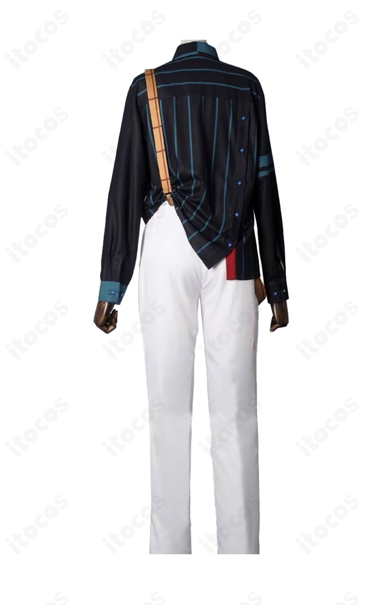 敬人塾コスプレ衣装の背面。サスペンダーの取り回しと背面バッジ位置、後ろ姿のライン再現度が分かるビュー。