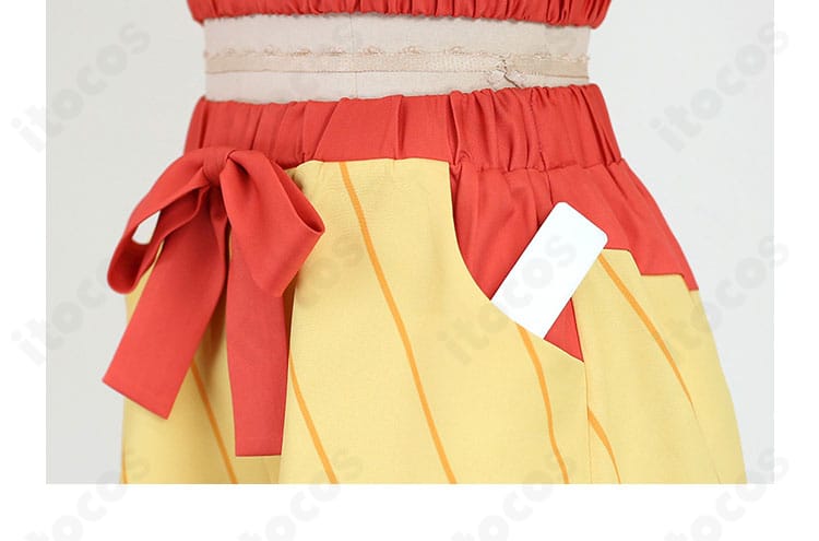 ショートパンツのポケット周りのディテール。実用性と見栄えを両立したデザインが分かる写真