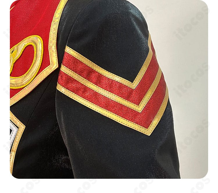 ウロボロス衣装の袖装飾。袖口のデザインが写真映えする仕上がり。