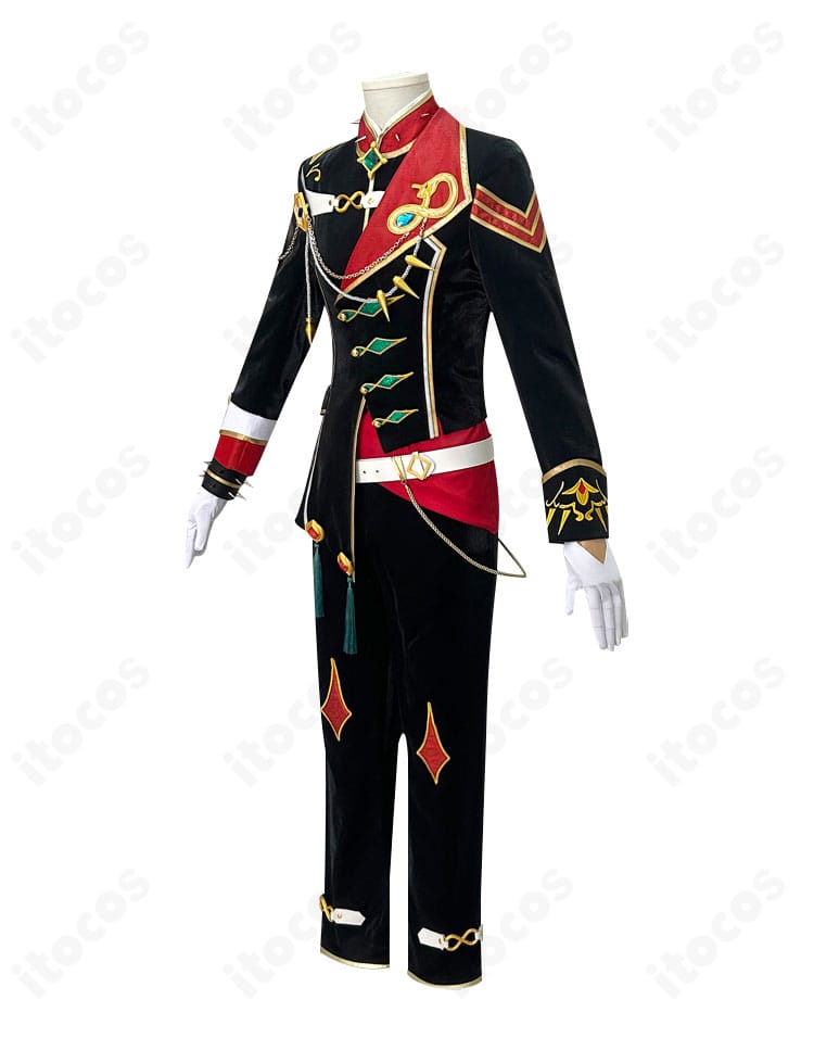 ウロボロス衣装の側面シルエット。肩章とフリンジ装飾の立体感を確認できる写真。