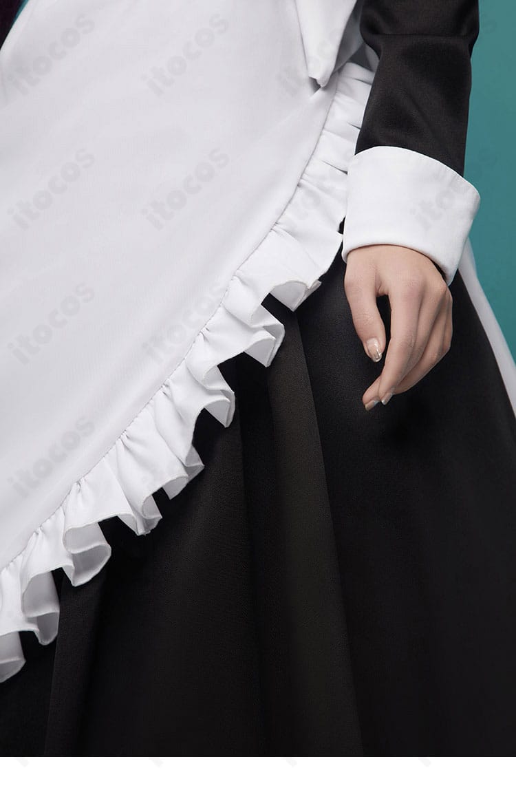 古見硝子 メイド服 袖の装飾アップ。レースとボタンのコントラストが美しい。