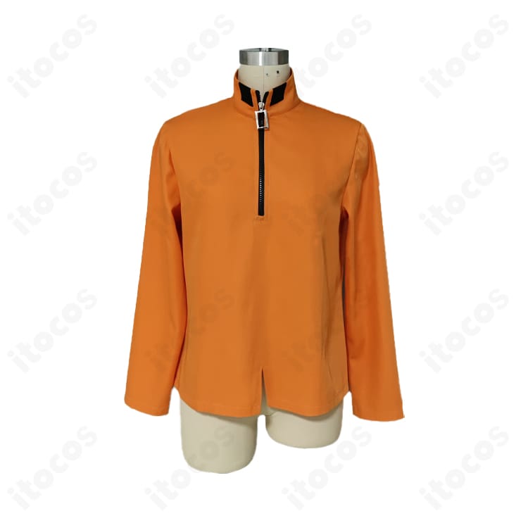 月永レオ 秋〜冬私服のインナー長袖ディテール。素材感や袖口の縫製、襟元の仕立てをクローズアップ。