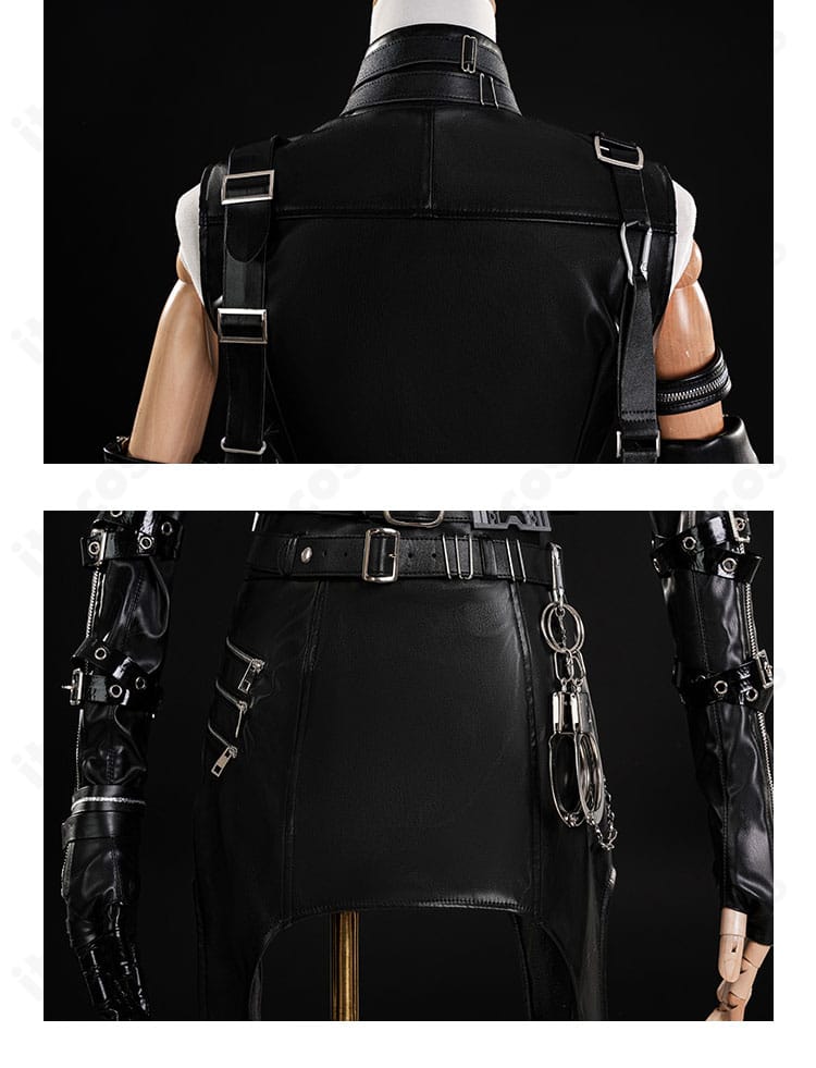 主人公『夜と共に』衣装の背面装飾。背中に配されたパーツの造形と位置関係を示す写真。