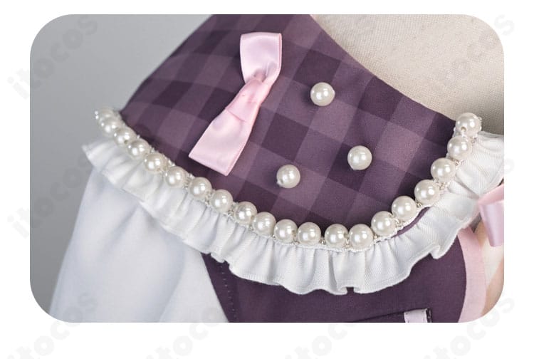 桃井愛莉 4周年MMJ衣装の襟元ディテール。襟周りの装飾と整ったステッチが分かる近接カット。