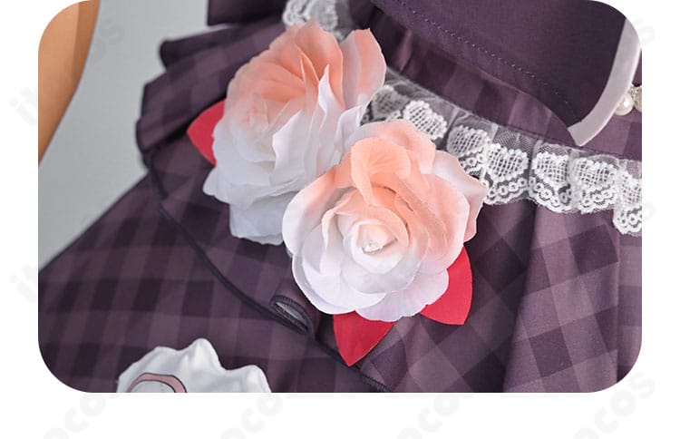 桃井愛莉 4周年MMJ衣装の花モチーフ腰飾りアップ。立体的な花と配色リボンの質感を強調。