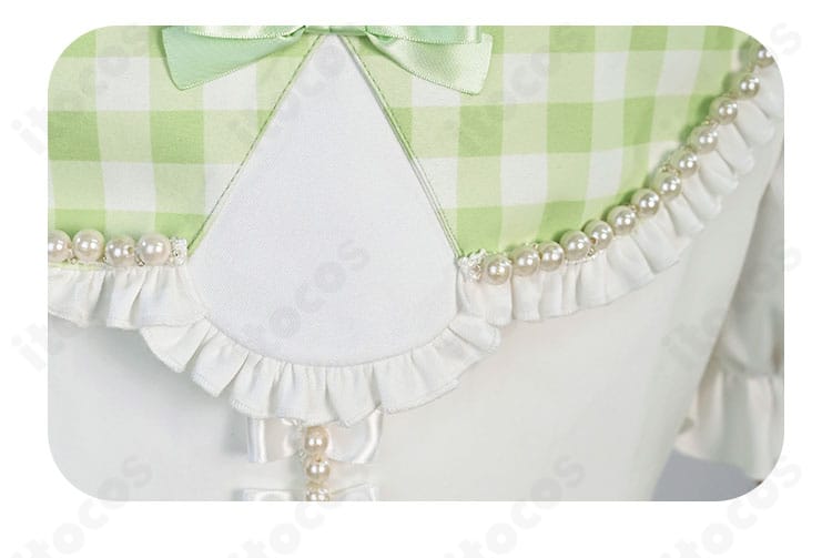 プロセカ 日野森雫 4周年衣装の襟元・胸元装飾アップ。刺繍風モチーフとネクタイピンの質感が分かる詳細画像。