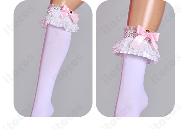 花里みのり 4周年衣装の太もも丈ソックスと太もも飾りのディテール。脚元コーデの完成度を示す画像。