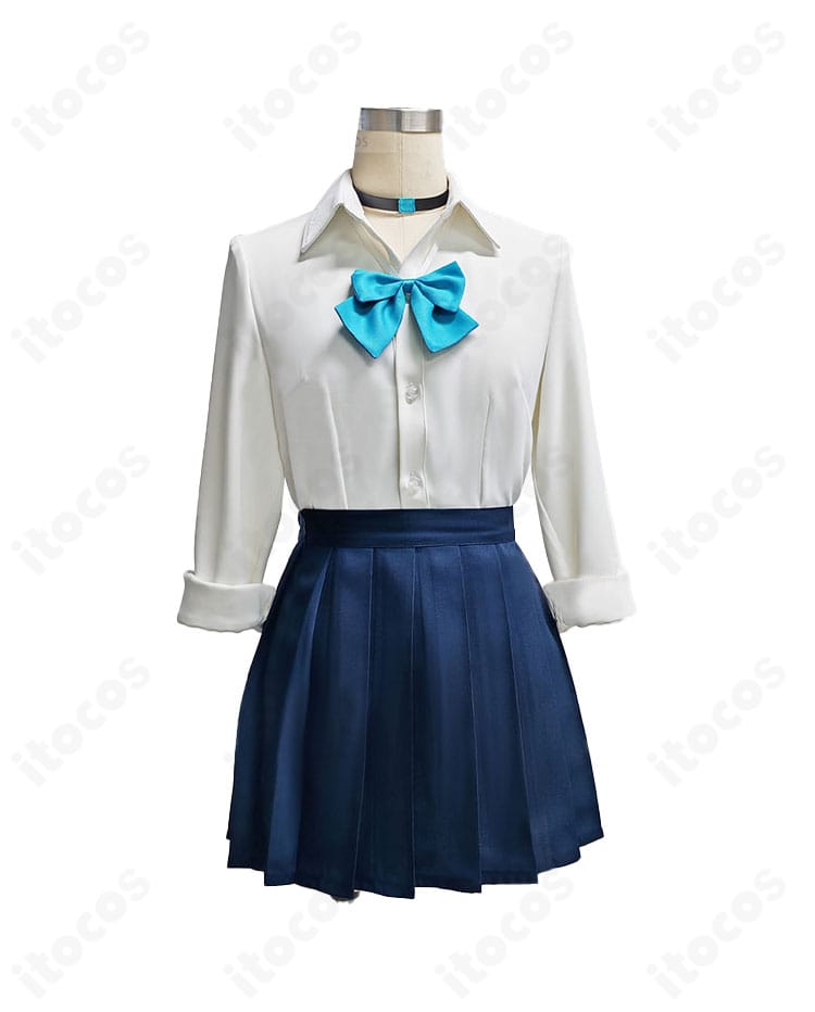 一之瀬アスナ 制服コスプレの正面全体図。トップスのラインとスカーフの位置関係、スカートのシルエットが分かる画像。