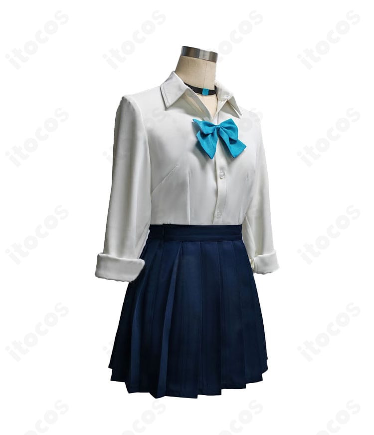 一之瀬アスナ コスプレ衣装の側面ショット。ウエストラインとスカートの落ち感、チョーカーの見え方を確認できるアングル。