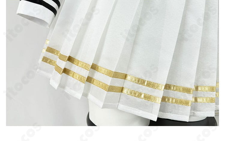 スカート裾の装飾ディテール。縁取りと装飾パターンでクラシカル感を強調。